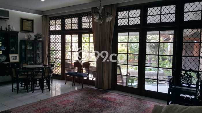 Rumah Elit LB 1500m2 Siap Pakai Desain Elegan di Kuningan, Jakarta Selatan Rumah Elit LB 1500m2 Siap Pakai Desain Elegan di Kuningan, Jakarta Selatan