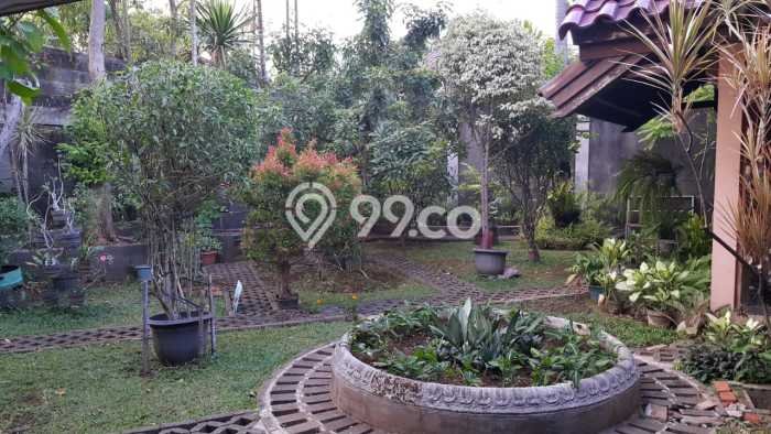 Rumah Elit LB 1500m2 Siap Pakai Desain Elegan di Kuningan, Jakarta Selatan Rumah Elit LB 1500m2 Siap Pakai Desain Elegan di Kuningan, Jakarta Selatan