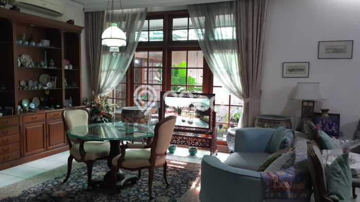 Rumah Elit LB 1500m2 Siap Pakai Desain Elegan di Kuningan, Jakarta Selatan Rumah Elit LB 1500m2 Siap Pakai Desain Elegan di Kuningan, Jakarta Selatan