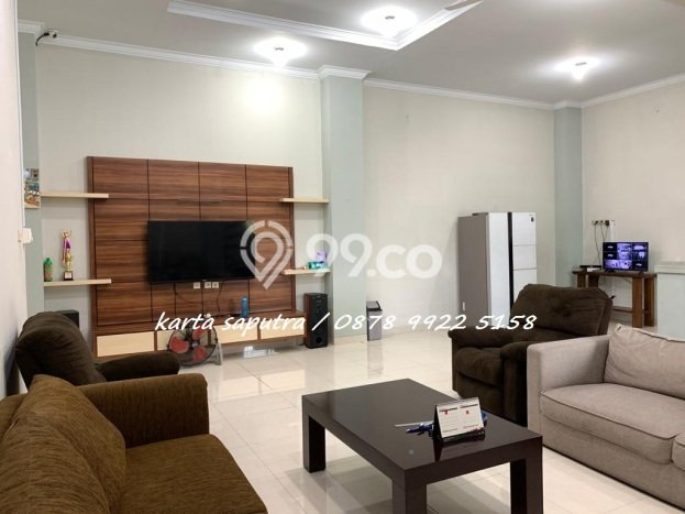 Rumah Luxury Modern Tanpa Renovasi di Kota Jakarta Barat Rumah Luxury Modern Tanpa Renovasi di Kota Jakarta Barat