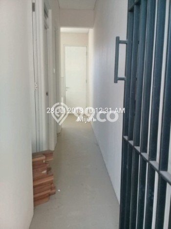 Lokasi terbaik! Rumah siap pakai dikontrakkan di Mijen LB 150m2 Lokasi terbaik! Rumah siap pakai dikontrakkan di Mijen LB 150m2