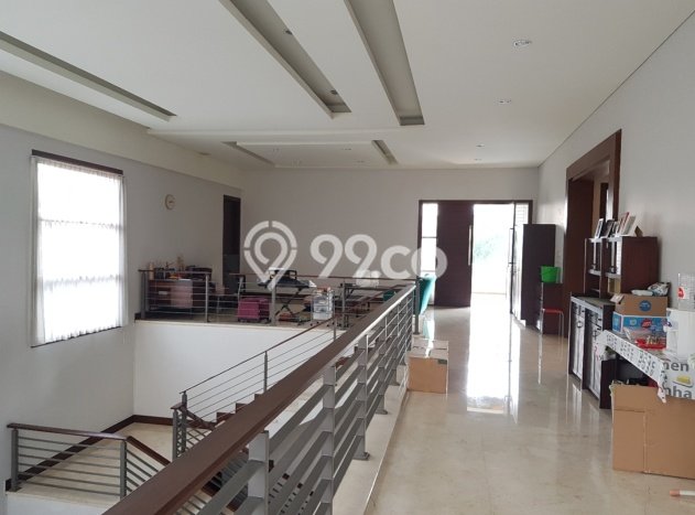 Rumah Elit Akses Mudah di Bandung Semi Furnished Rumah Elit Akses Mudah di Bandung Semi Furnished