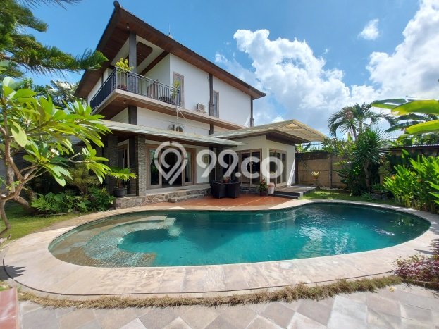 Rumah Luxury Modern Siap Huni di Seminyak Badung Rumah Luxury Modern Siap Huni di Seminyak Badung