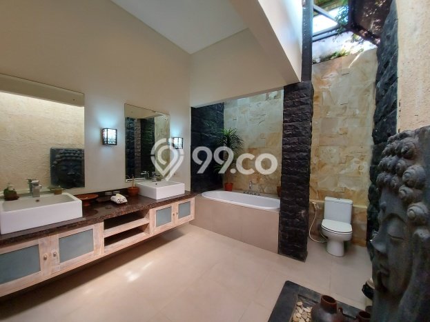 Rumah Luxury Modern Siap Huni di Seminyak Badung Rumah Luxury Modern Siap Huni di Seminyak Badung