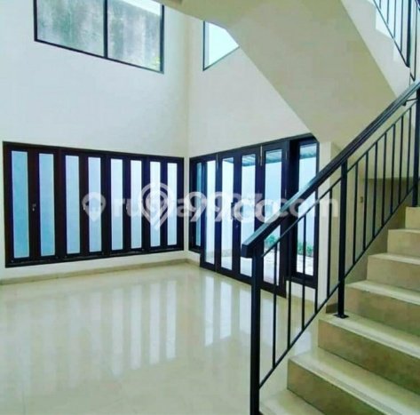 Rumah Elit Modern Siap Huni di Antasari Jakarta Selatan Rumah Elit Modern Siap Huni di Antasari Jakarta Selatan