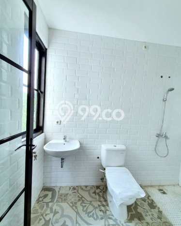 Rumah 3 KT 2 KM di Lokasi Strategis Bintaro, Tangerang Selatan Rumah 3 KT 2 KM di Lokasi Strategis Bintaro, Tangerang Selatan