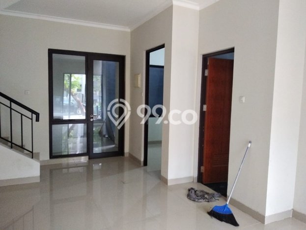 Hunian Luxury di Jakarta Barat Strategis Kondisi Baik Hunian Luxury di Jakarta Barat Strategis Kondisi Baik