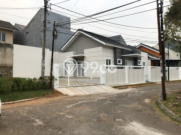 Rumah Luas Asri 3 KT Siap Huni di BSD Nusaloka Tangerang Rumah Luas Asri 3 KT Siap Huni di BSD Nusaloka Tangerang