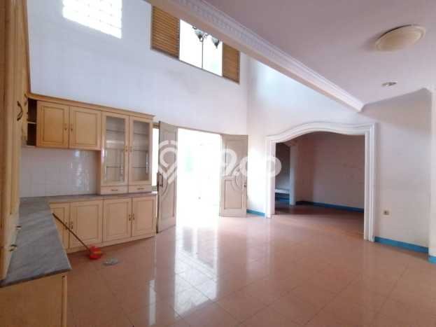 Rumah Elit Modern Tanpa Renovasi di Modernland Tangerang Rumah Elit Modern Tanpa Renovasi di Modernland Tangerang