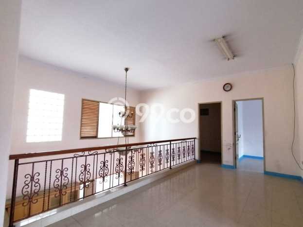 Rumah Elit Modern Tanpa Renovasi di Modernland Tangerang Rumah Elit Modern Tanpa Renovasi di Modernland Tangerang