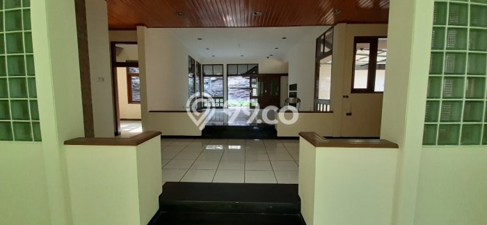 Rumah sewa siap pakai 5 Kamar Tidur di Pasteur, Bandung Rumah sewa siap pakai 5 Kamar Tidur di Pasteur, Bandung