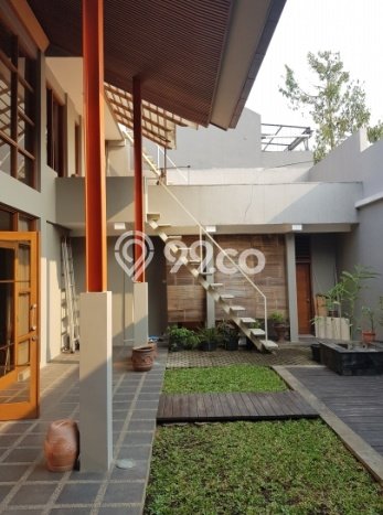 Rumah Premium di Bandung Strategis Kondisi Terawat Rumah Premium di Bandung Strategis Kondisi Terawat