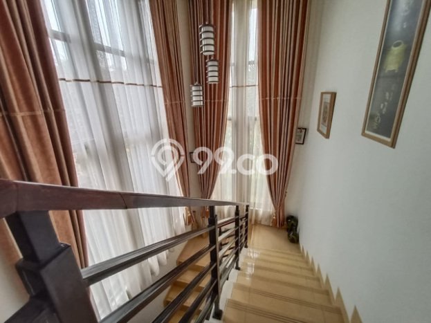 Dijual Rumah Mewah Megah Dengan View Cantik di BSD City, Tangerang Dijual Rumah Mewah Megah Dengan View Cantik di BSD City, Tangerang
