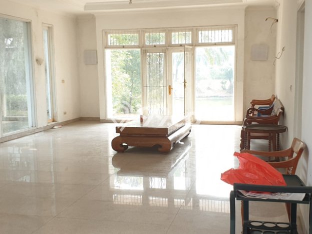 Rumah Elit Modern Tanpa Renovasi di BSD Tangerang Rumah Elit Modern Tanpa Renovasi di BSD Tangerang