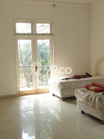 Rumah Elit Modern Tanpa Renovasi di BSD Tangerang Rumah Elit Modern Tanpa Renovasi di BSD Tangerang