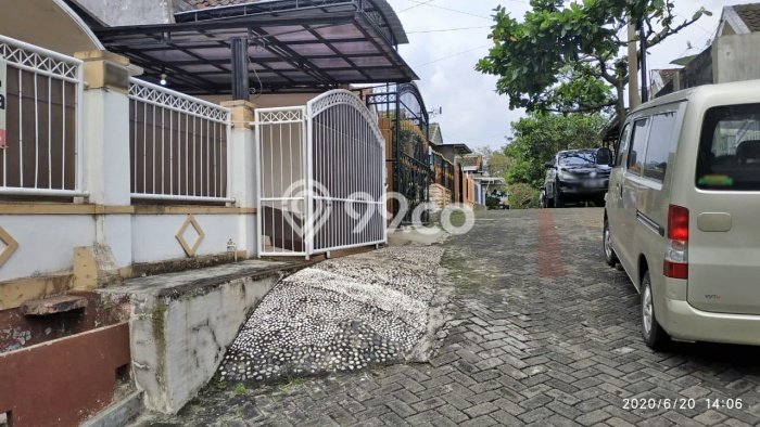 Dijual Rumah 4 Kamar Lokasi Strategis Nyaman dan Strategis di Karangploso Dijual Rumah 4 Kamar Lokasi Strategis Nyaman dan Strategis di Karangploso