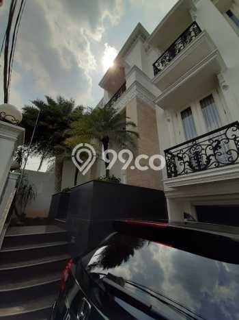 The Luxury House with Private Pool at Jl. Tebet Timur, Tebet, Jakarta Selatan The Luxury House with Private Pool at Jl. Tebet Timur, Tebet, Jakarta Selatan