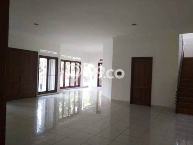 Disewakan Rumah Harga Terjangkau di Bintaro Tangerang Selatan dengan 5 KT Disewakan Rumah Harga Terjangkau di Bintaro Tangerang Selatan dengan 5 KT