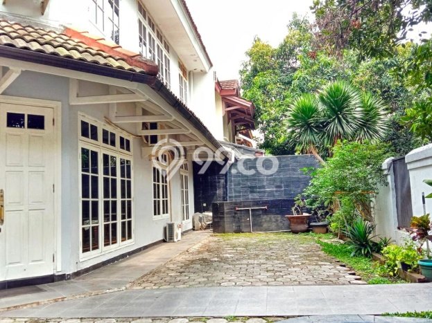 Ready to Use! Premium House LT 320m2 Desain Modern di Cipete Ready to Use! Premium House LT 320m2 Desain Modern di Cipete