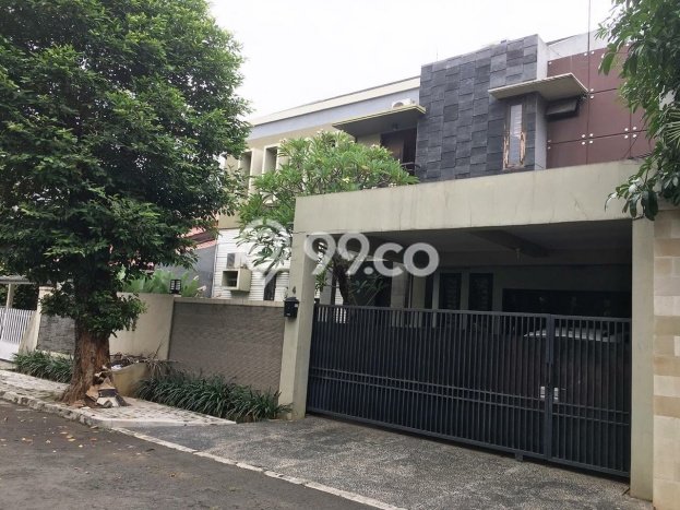 Ready to Use! Luxury House LT 300m2 Desain Modern di Jaka Permai Ready to Use! Luxury House LT 300m2 Desain Modern di Jaka Permai