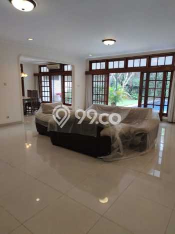 Rumah Disewakan Jakarta Selatan LT 700m2 LB 265m2 Kawasan Kemang Rumah Disewakan Jakarta Selatan LT 700m2 LB 265m2 Kawasan Kemang