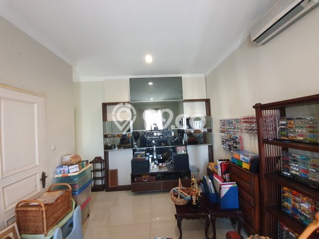 HARGA SPECIAL! Rumah Strategis di Lebak Bulus, Luas 500m² Bangunan 572m² HARGA SPECIAL! Rumah Strategis di Lebak Bulus, Luas 500m² Bangunan 572m²