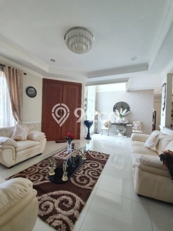 HARGA SPECIAL! Rumah Strategis di Lebak Bulus, Luas 500m² Bangunan 572m² HARGA SPECIAL! Rumah Strategis di Lebak Bulus, Luas 500m² Bangunan 572m²
