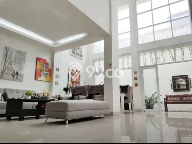 Rumah Minimalis 4 Kamar LT 180m2 di BSD Griya Loka Rumah Minimalis 4 Kamar LT 180m2 di BSD Griya Loka