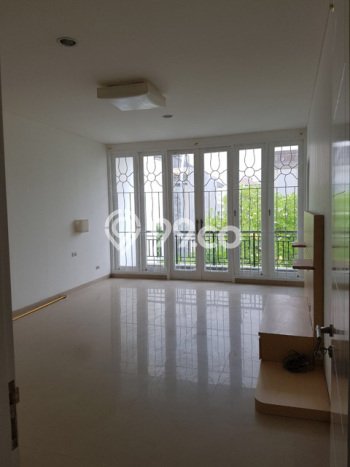 Rumah Luxury Modern Siap Huni di Permata Buana Jakarta Barat Rumah Luxury Modern Siap Huni di Permata Buana Jakarta Barat