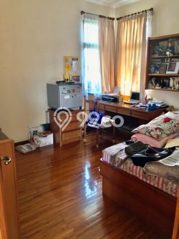 Rumah Elit Modern Tanpa Renovasi di Setiabudi Bandung Rumah Elit Modern Tanpa Renovasi di Setiabudi Bandung