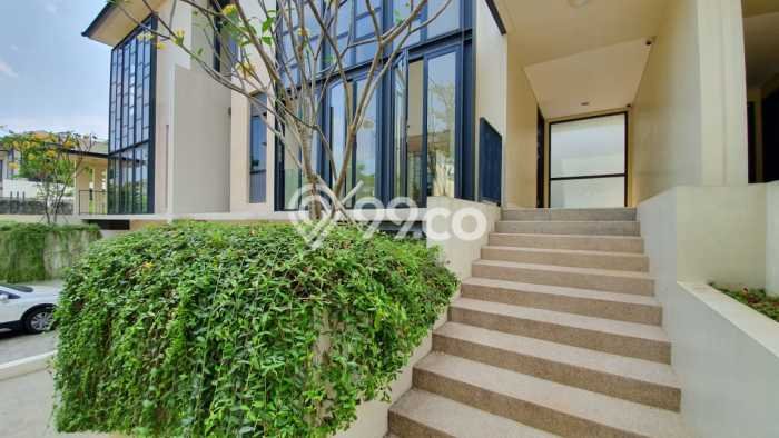 Rumah Elit Modern Siap Huni di BSD City Tangerang Rumah Elit Modern Siap Huni di BSD City Tangerang
