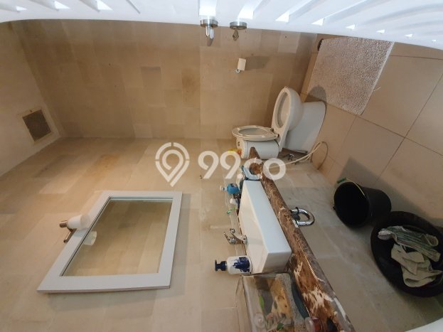 Rumah Nyaman 3 KT Luas Tanah 187m² di Lebak Bulus, Jakarta Selatan Rumah Nyaman 3 KT Luas Tanah 187m² di Lebak Bulus, Jakarta Selatan