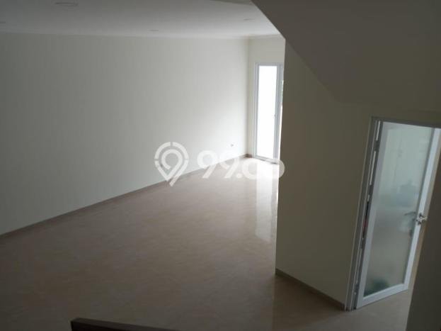 Rumah Elit Modern Tanpa Renovasi di Pondok Indah Jakarta Selatan Rumah Elit Modern Tanpa Renovasi di Pondok Indah Jakarta Selatan