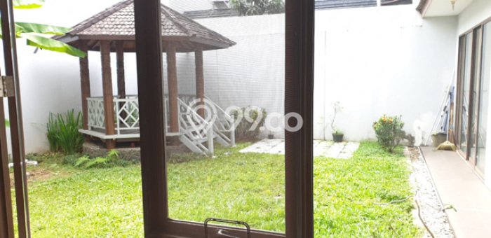 Sewa Rumah Murah di BSD Tangerang Punya 4 Kamar Tidur Sewa Rumah Murah di BSD Tangerang Punya 4 Kamar Tidur