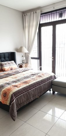 Sewa Rumah Murah di BSD Tangerang Punya 4 Kamar Tidur Sewa Rumah Murah di BSD Tangerang Punya 4 Kamar Tidur