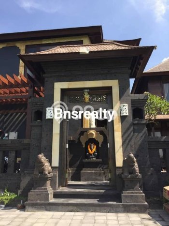 For Sale! Luxury House LT 980m2 Desain Elegan di Singekerta For Sale! Luxury House LT 980m2 Desain Elegan di Singekerta