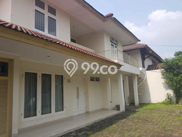 Rumah Elit Modern Tanpa Renovasi di Lebak Bulus Jakarta Selatan Rumah Elit Modern Tanpa Renovasi di Lebak Bulus Jakarta Selatan