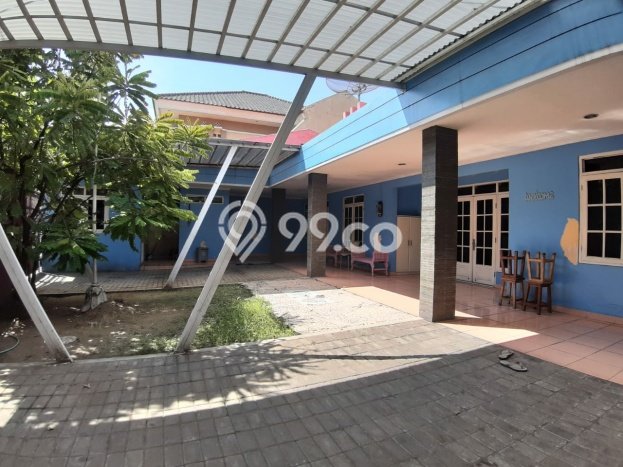Lokasi strategis! Rumah siap pakai disewakan di Laweyan LB 180m2 Lokasi strategis! Rumah siap pakai disewakan di Laweyan LB 180m2