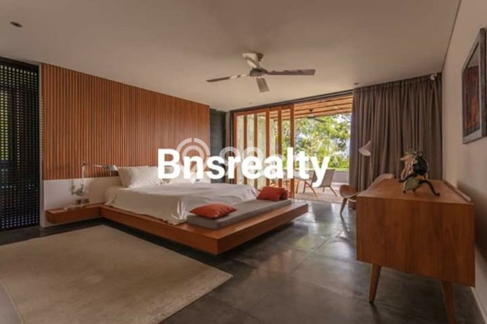Rumah Lokasi Strategis di Canggu, Badung, LT 820m2m² LB 574m2m² Rumah Lokasi Strategis di Canggu, Badung, LT 820m2m² LB 574m2m²