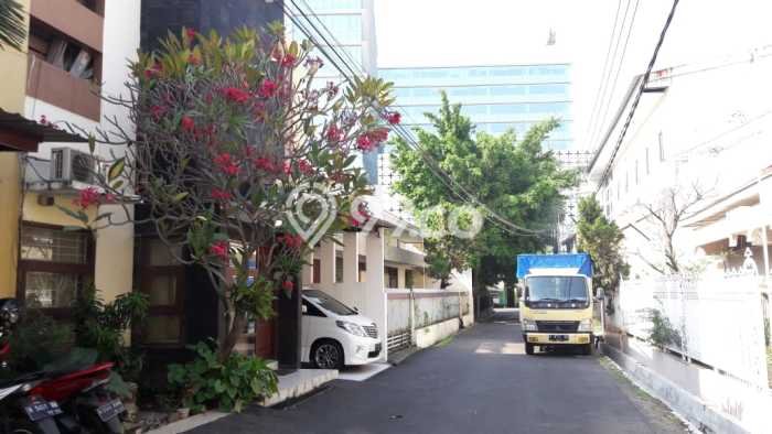 Dijual Rumah Premium dengan Fasilitas Sekitar Lengkap di Semarang Tengah, Semarang Dijual Rumah Premium dengan Fasilitas Sekitar Lengkap di Semarang Tengah, Semarang