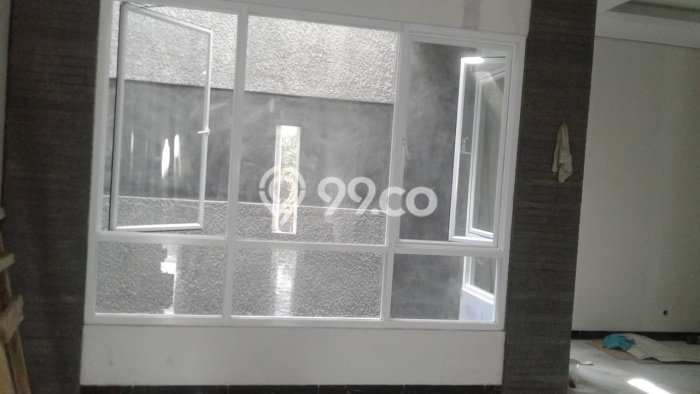 Rumah Mewah LB 350m2 Siap Pakai Desain Elegan di Puri Indah, Jakarta Barat Rumah Mewah LB 350m2 Siap Pakai Desain Elegan di Puri Indah, Jakarta Barat
