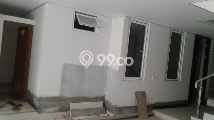 Rumah Mewah LB 350m2 Siap Pakai Desain Elegan di Puri Indah, Jakarta Barat Rumah Mewah LB 350m2 Siap Pakai Desain Elegan di Puri Indah, Jakarta Barat