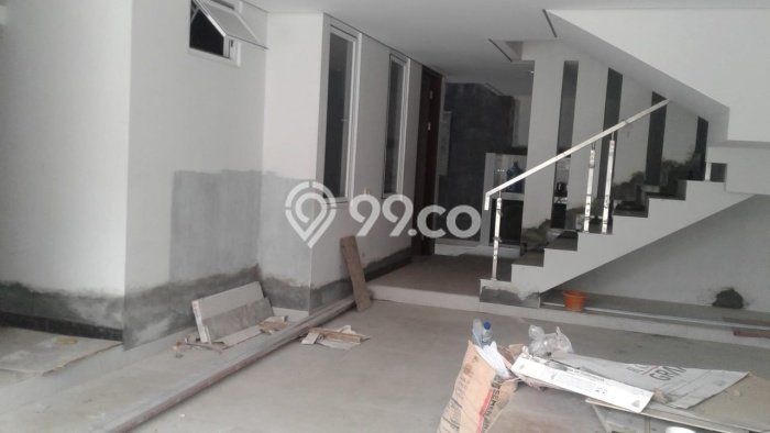 Rumah Mewah LB 350m2 Siap Pakai Desain Elegan di Puri Indah, Jakarta Barat Rumah Mewah LB 350m2 Siap Pakai Desain Elegan di Puri Indah, Jakarta Barat