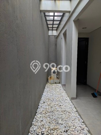 Ready to Use! Luxury House LT 170m2 Desain Elegan di Bintaro Ready to Use! Luxury House LT 170m2 Desain Elegan di Bintaro