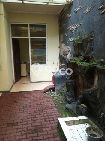 Rumah Luas Asri 5 KT Siap Pakai di Buah Batu Bandung Rumah Luas Asri 5 KT Siap Pakai di Buah Batu Bandung