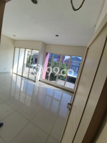 Rumah Bagus Siap Pakai Di Cengkareng Luas 240m2 Lokasi Strategis Rumah Bagus Siap Pakai Di Cengkareng Luas 240m2 Lokasi Strategis