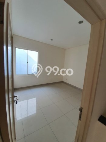 Rumah Bagus Siap Pakai Di Cengkareng Luas 240m2 Lokasi Strategis Rumah Bagus Siap Pakai Di Cengkareng Luas 240m2 Lokasi Strategis