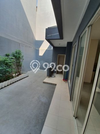 Rumah Bagus Siap Pakai Di Cengkareng Luas 240m2 Lokasi Strategis Rumah Bagus Siap Pakai Di Cengkareng Luas 240m2 Lokasi Strategis