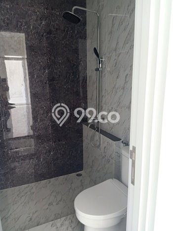 Rumah Elit Modern Tanpa Renovasi di BSD City Tangerang Rumah Elit Modern Tanpa Renovasi di BSD City Tangerang