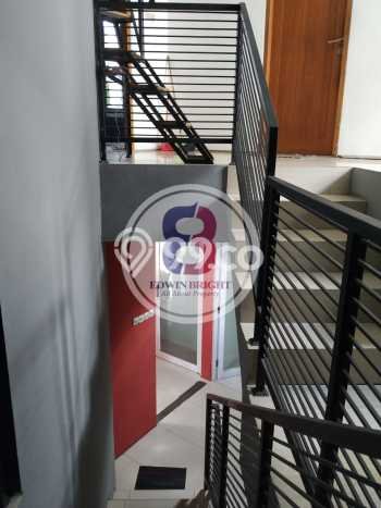 For Sale! Premium House LT 205m2 Desain Elegan di Bintaro For Sale! Premium House LT 205m2 Desain Elegan di Bintaro